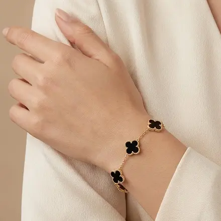 دستبند ونکلیف -نمای مدل