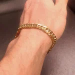 دستبند مکردانه استیل کد 50 روی مچ